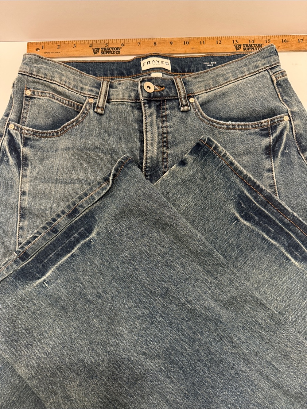 FRAYED High-Waist wideLeg Jeans - Faded Blue